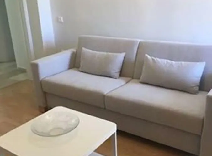 Grace لوتراكي